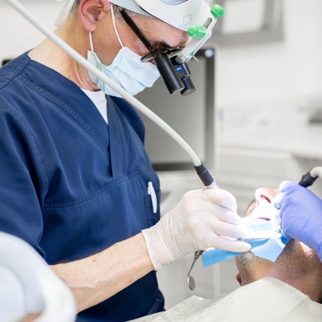 Devitalizzazione dente a Pinerolo